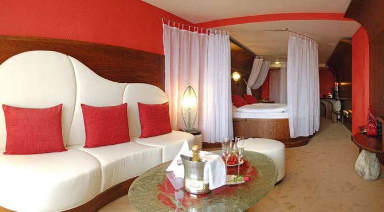 Honeymoon suite Hotel Partizán****